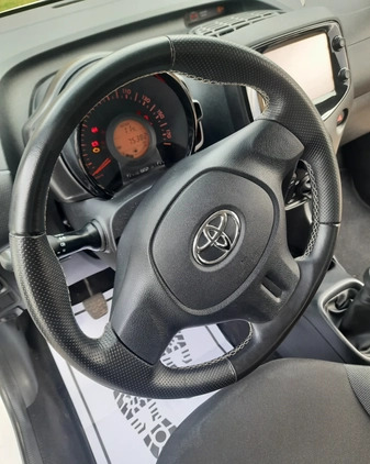 Toyota Aygo cena 26900 przebieg: 75300, rok produkcji 2016 z Wrocław małe 667